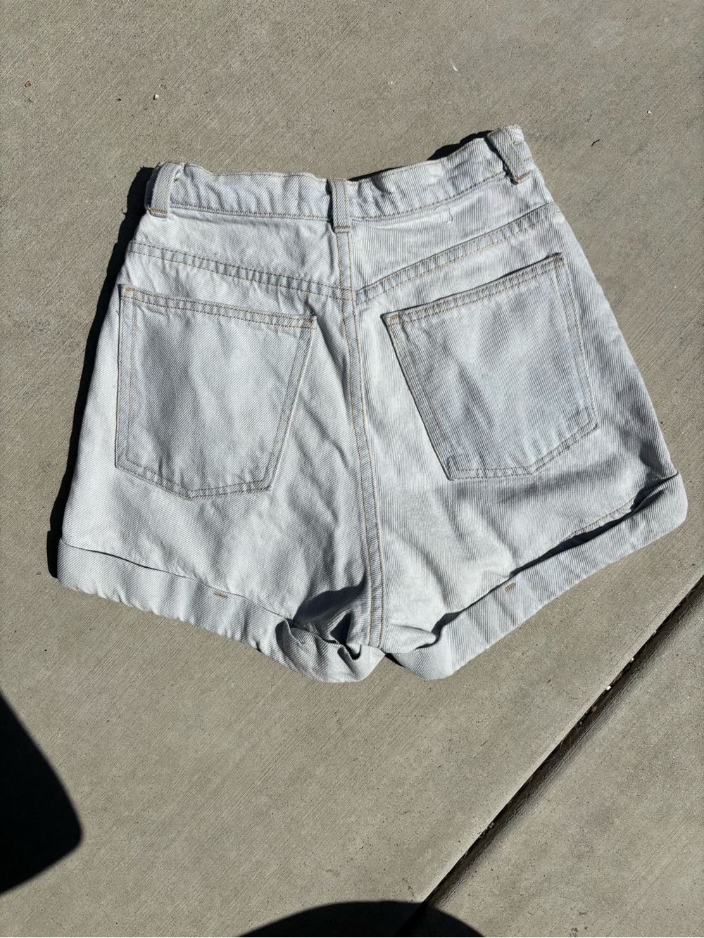 Shorts - Picture 2 of 4